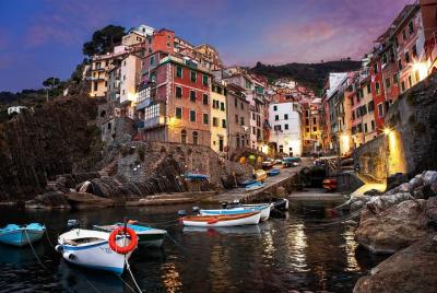Authentic Cinque Terre Guided Tour with Wine Tasting Authentic Cinque Terre Guided Tour with Wine Tasting