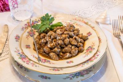 Local Market Tour and Dining experience at a local Local Market Tour and Dining experience at a local's home in Lecce