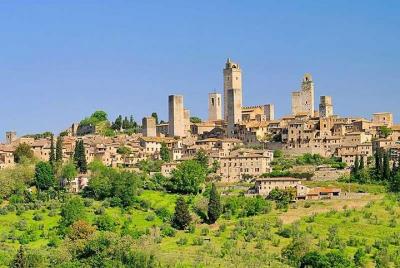 Siena and San Gimignano from the Livorno Cruise Port Siena and San Gimignano from the Livorno Cruise Port