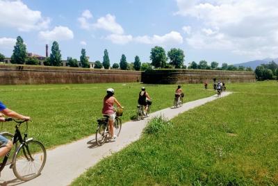 Self-guided Bike Tour from Lucca to Pisa Self-guided Bike Tour from Lucca to Pisa