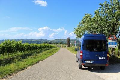 Tuscan Wine Tour in Lucca by shuttle Tuscan Wine Tour in Lucca by shuttle