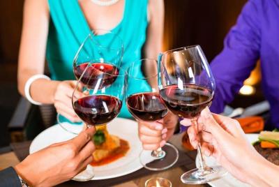 Chianti and Supertuscan tour 3 Wineries with ligh lunch 8 people max more personal