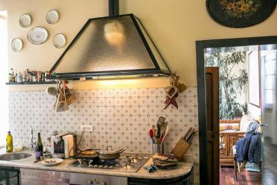 Private cooking class with lunch or dinner at a local Private cooking class with lunch or dinner at a local's home in Policoro