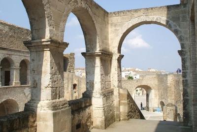 Miglionico tour: Castle and Polyptych will surprise you Miglionico tour: Castle and Polyptych will surprise you