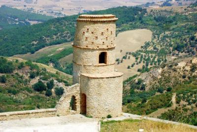 Tricarico walking tour: the Arab-Norman town Tricarico walking tour: the Arab-Norman town