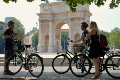 Private Bicycle Tour in Milan 3 hours