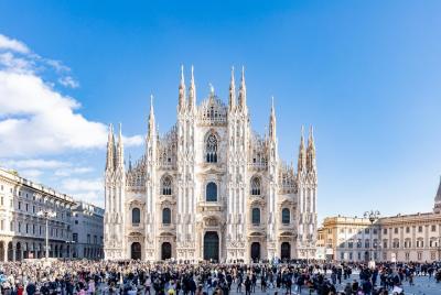Fast-Track Private Tour: City Centre and Milan Duomo with Rooftop