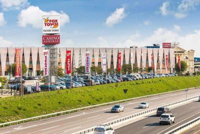 Fox Town shopping center, private shopping assistance, from Milan or Lugano