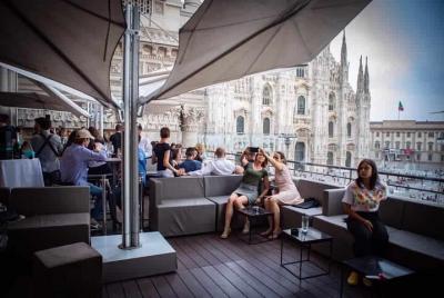 Skip-the-Line Duomo Panoramic Terrace Ticket with Aperitif