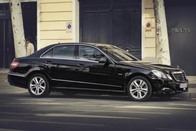 Private Transfer Milan Linate Airport LIN to Milan City in Business Class MB E