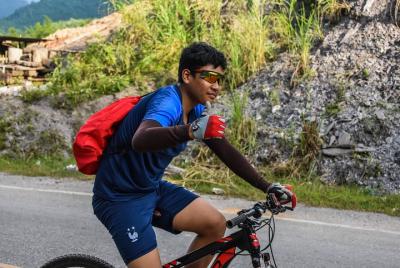 Private Tour: Full-day Cycling The City Streets Vientiane with Bu