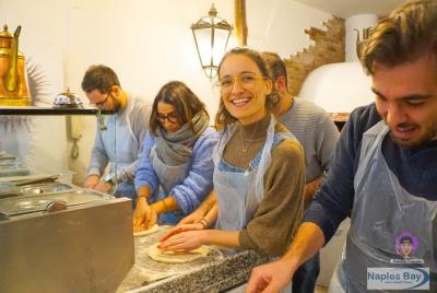 Pizza and dough lesson: choose between marinara, margherita or fried. Pizza and dough lesson: choose between marinara, margherita or fried.