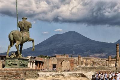 Rome to Pompeii and Mt. Vesuvius by High-Speed Train (max 16 people) Rome to Pompeii and Mt. Vesuvius by High-Speed Train (max 16 people)