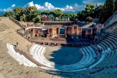 Pompeii, Herculaneum & Vesuvius - Shared Deluxe Tour 
