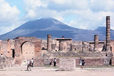 Vesuvius and Pompeii Tour Vesuvius and Pompeii Tour