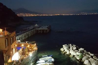 Neapolitan Pizza and Naples Night Sightseeing by Boat Neapolitan Pizza and Naples Night Sightseeing by Boat