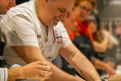 Naples Pizza Making Class with Local Maestro Pizzaiolo Naples Pizza Making Class with Local Maestro Pizzaiolo