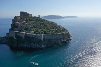 Ischia: boat tour of the island from Naples Ischia: boat tour of the island from Naples