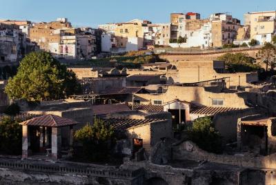 Withlocals LIVE Discover Pompeii: Hidden Stories with a Local