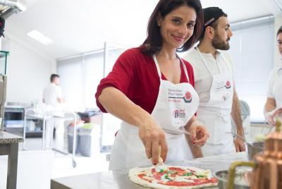 Neapolitan Pizzamaker for One Day Neapolitan Pizzamaker for One Day