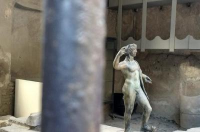Private tour to the Herculaneum excavations