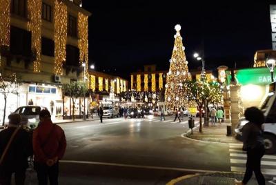 Tour of the City of Sorrento with beautiful Christmas decorations Tour of the City of Sorrento with beautiful Christmas decorations