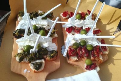 Naples Street Food Tour with Foodie Guide around Historical Center Naples Street Food Tour with Foodie Guide around Historical Center