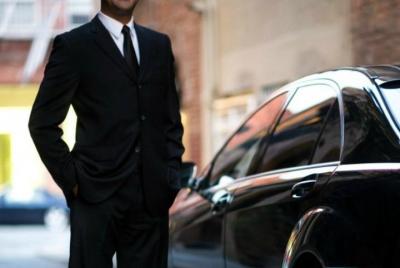 Transfer from the airport to the Naples port Transfer from the airport to the Naples port