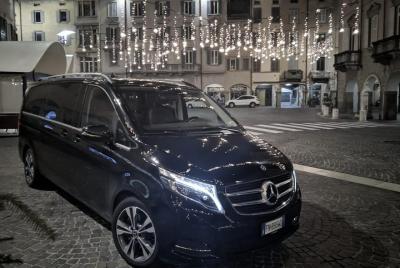 Napoli Airport (NAP) – Amalfi / Private Arrival Van Transfer Napoli Airport (NAP) – Amalfi / Private Arrival Van Transfer