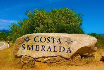 Costa Smeralda Sightseeing Tour in Sardinia: Small Group