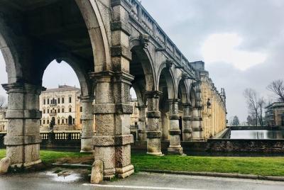 Veneto Villas, Medieval Towns and Grana Padano Production day tour