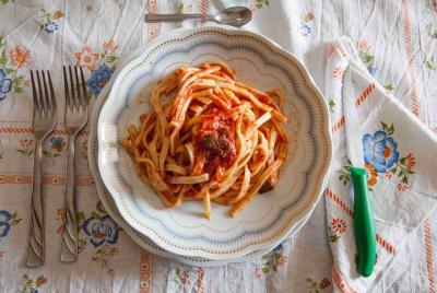Lunch or dinner and cooking demo at a local home in Chieti