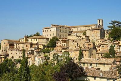 Private Transfer: Civitavecchia Port to Todi or vice versa Private Transfer: Civitavecchia Port to Todi or vice versa