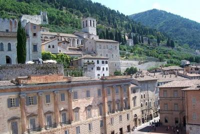 Private Transfer: Fiumicino Airport (FCO) to Gubbio or vice versa Private Transfer: Fiumicino Airport (FCO) to Gubbio or vice versa