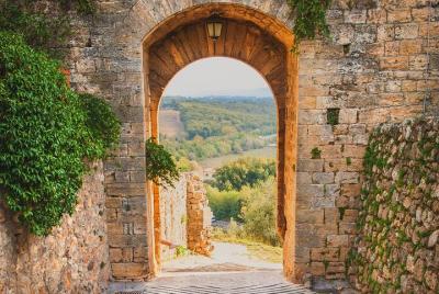 Tuscany Countryside: Small Group Volterra and San Gimignano from 