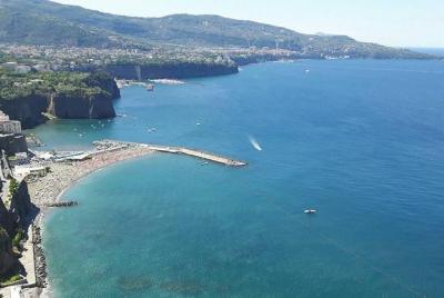 Semi Private Exclusive Tour of Positano & Sorrento with Farmhouse Lunch