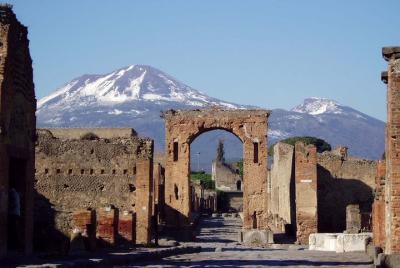 Pompeii SkipTheLine with Expert Tour Guide Pompeii SkipTheLine with Expert Tour Guide