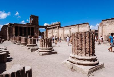 Transfer from Rome to Naples with stop 2 hours at Pompeii excavations Transfer from Rome to Naples with stop 2 hours at Pompeii excavations