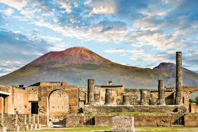 Pompeii - Small Group tour w/an Archaeologist/Skip the line Pompeii - Small Group tour w/an Archaeologist/Skip the line
