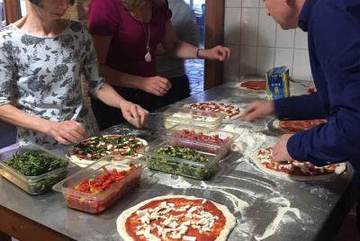 Let Let's make pizza together