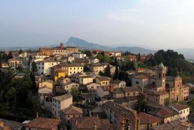 Day trip from Rimini to Verucchio and Santarcangelo with lunch