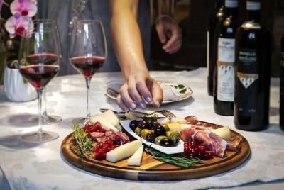 Brunello di Montalcino Wine Tasting with Tuscan appetizer in anci Brunello di Montalcino Wine Tasting with Tuscan appetizer in anci