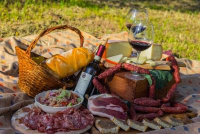 Tuscany tour with gourmet E-Bike picnic for Small Groups from Siena Tuscany tour with gourmet E-Bike picnic for Small Groups from Siena