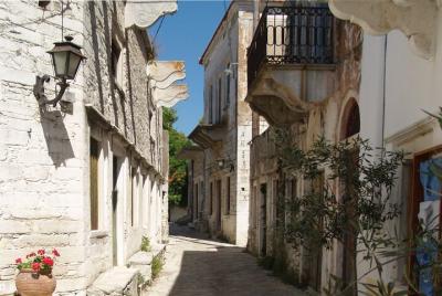 Half-Day Private Tour of Naxos Island Half-Day Private Tour of Naxos Island
