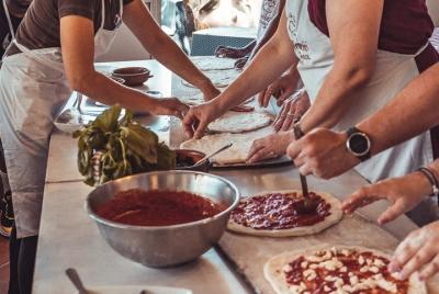 VIRTUAL LESSONS...maked Pizza, bread and fried Calzones in live!