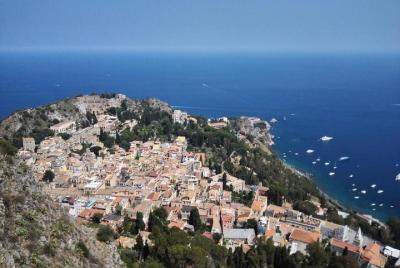 Taormina, Castelmola, Giardini Naxos, Isolabella (max 20 pax) Taormina, Castelmola, Giardini Naxos, Isolabella (max 20 pax)