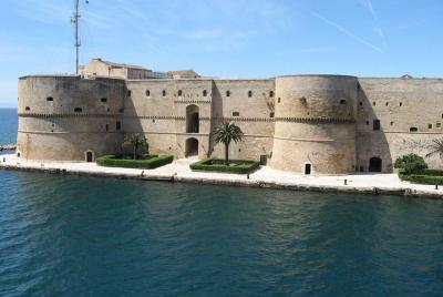 Taranto walking tour: the town of the two seas Taranto walking tour: the town of the two seas