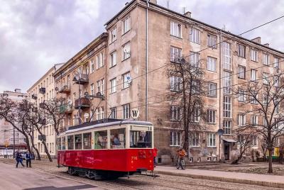 Warsaw Praga District & Murals PhotoWalk