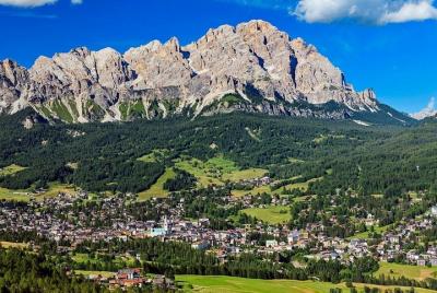 A day between the Ampezzo Dolomites and Cortina A day between the Ampezzo Dolomites and Cortina