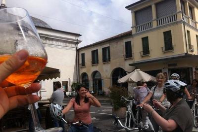 By bicycle between the Treviso taverns and the Sile Regional Park By bicycle between the Treviso taverns and the Sile Regional Park
